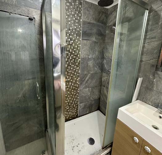 mouldy bathroom silicon seal herne bay